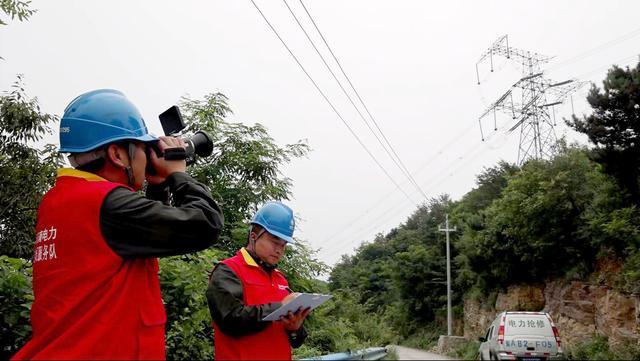 國網鞏義市供電公司戰(zhàn)高溫護清涼