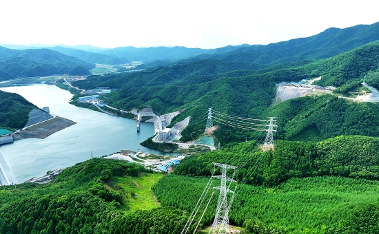 東北地區(qū)最大抽水蓄能電站首臺機組正式投產(chǎn)發(fā)電