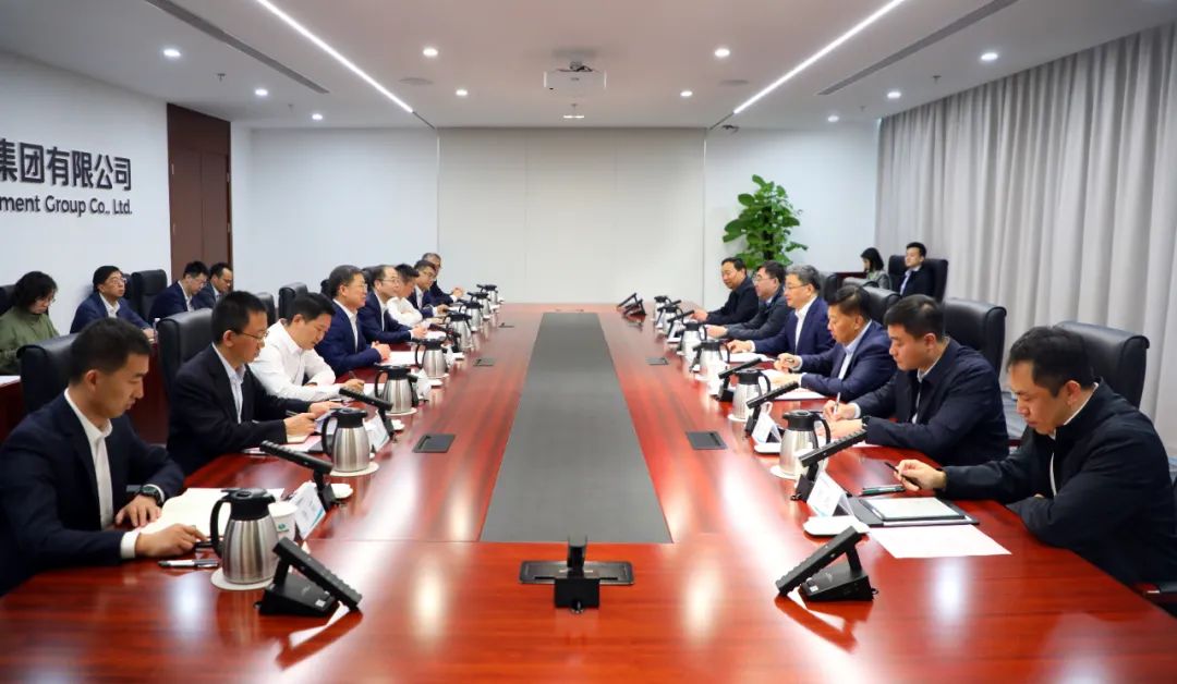 中國電氣裝備黨委書記、董事長李洪鳳會見濟南市委副書記、市長于海田