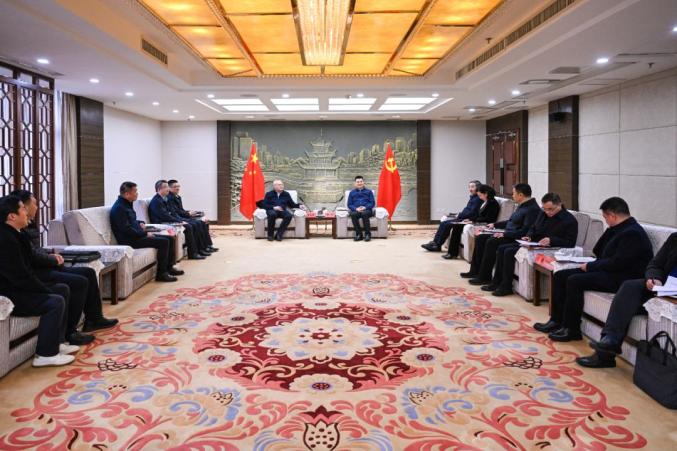 貴陽市領(lǐng)導(dǎo)會(huì)見中國節(jié)能環(huán)保集團(tuán)有限公司黨委常委、總會(huì)計(jì)師朱慶鋒一行