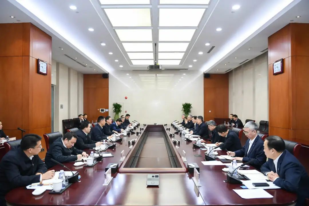 華能集團(tuán)董事長(zhǎng)、黨組書記溫樞剛會(huì)見中國(guó)安能董事長(zhǎng)陳奕輝、總經(jīng)理周慶豐