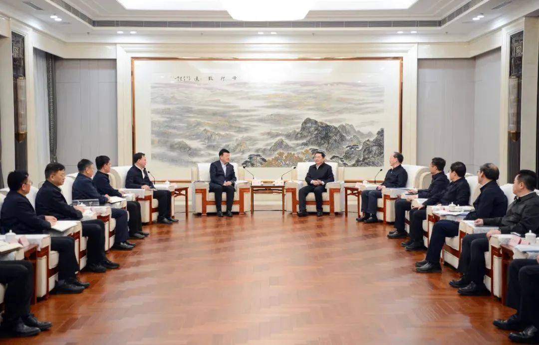 大唐集團(tuán)黨組書記呂軍、總經(jīng)理張傳江拜會(huì)遼寧省委書記郝鵬、省長(zhǎng)李樂成